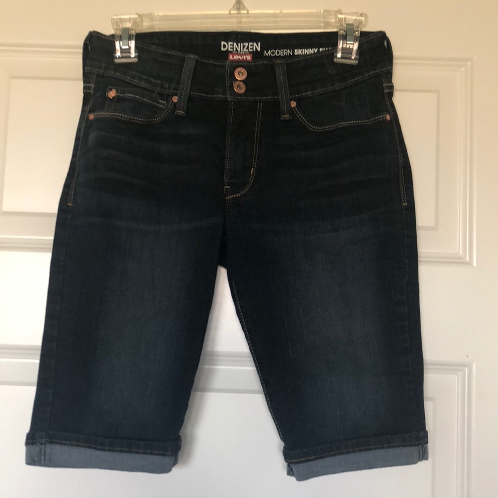 Levi’s Denizen Modern Skinny Shorts size 4/27W